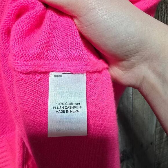 Plush Cashmere Bright Bubblegum Pink Hoodie Sweater Vest - Picture 4 of 4